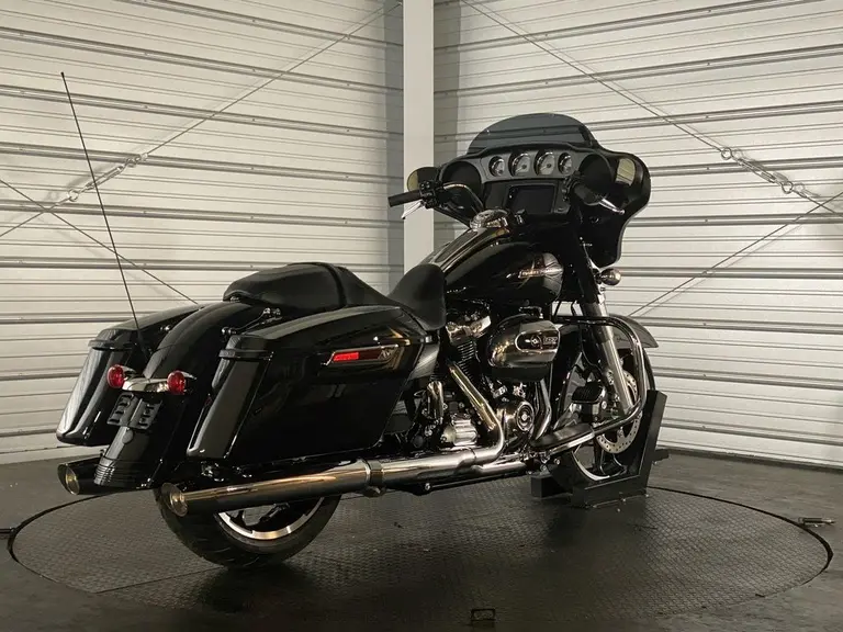 2023 Harley-Davidson Street Glide
