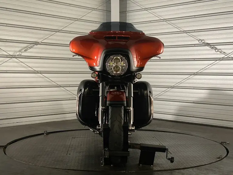 2018 Harley-Davidson CVO Street Glide