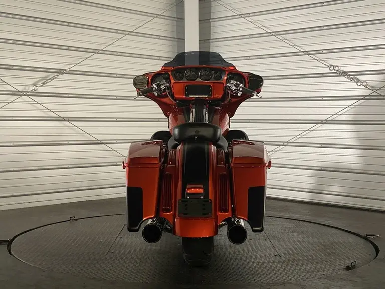 2018 Harley-Davidson CVO Street Glide
