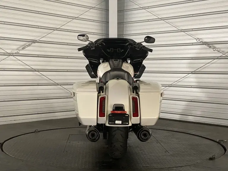 2024 Harley-Davidson CVO Road Glide ST photo 4