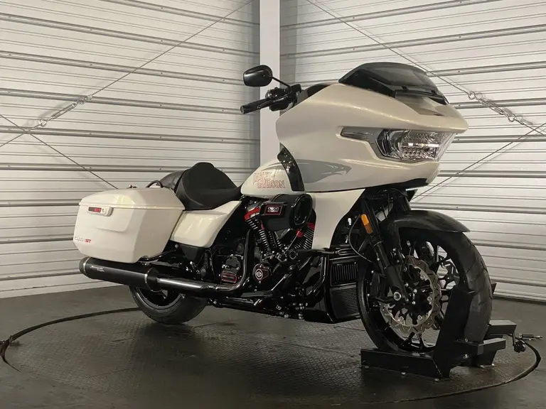 2024 Harley-Davidson CVO Road Glide ST photo 6