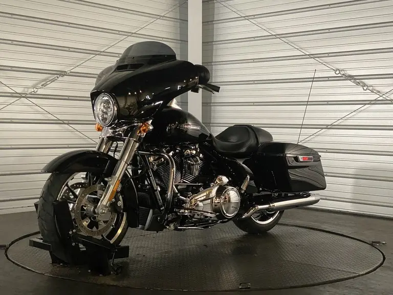 2023 Harley-Davidson Street Glide