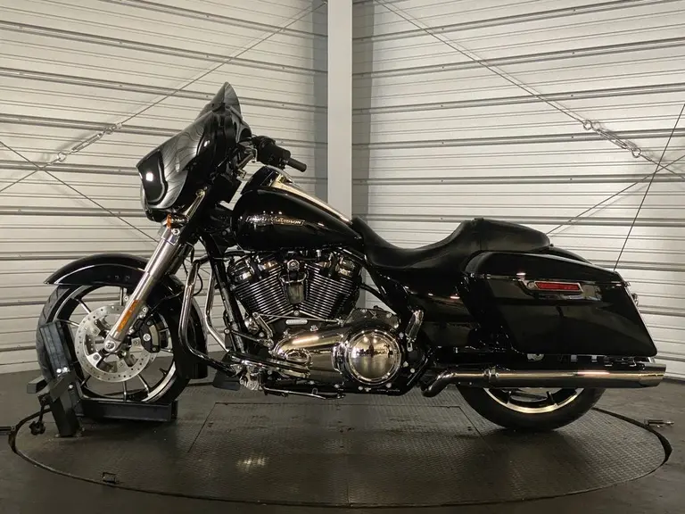 2023 Harley-Davidson Street Glide