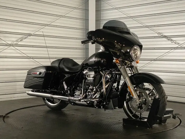 2023 Harley-Davidson Street Glide