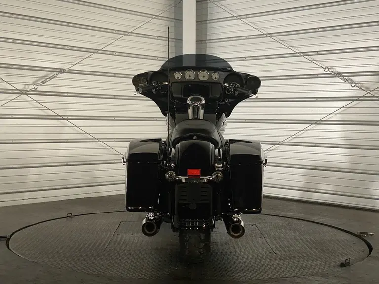 2023 Harley-Davidson Street Glide