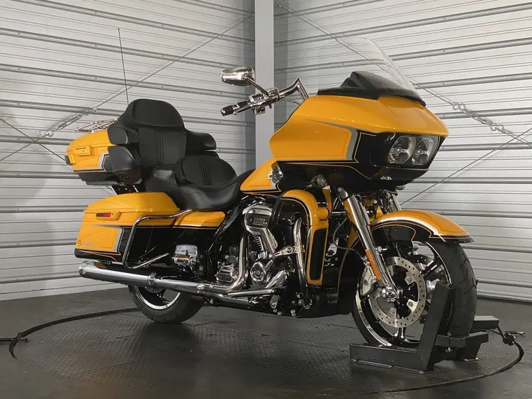 2022 Harley-Davidson CVO Road Glide Limited