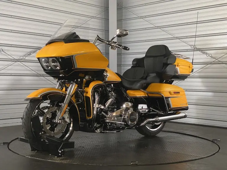 2022 Harley-Davidson CVO Road Glide Limited