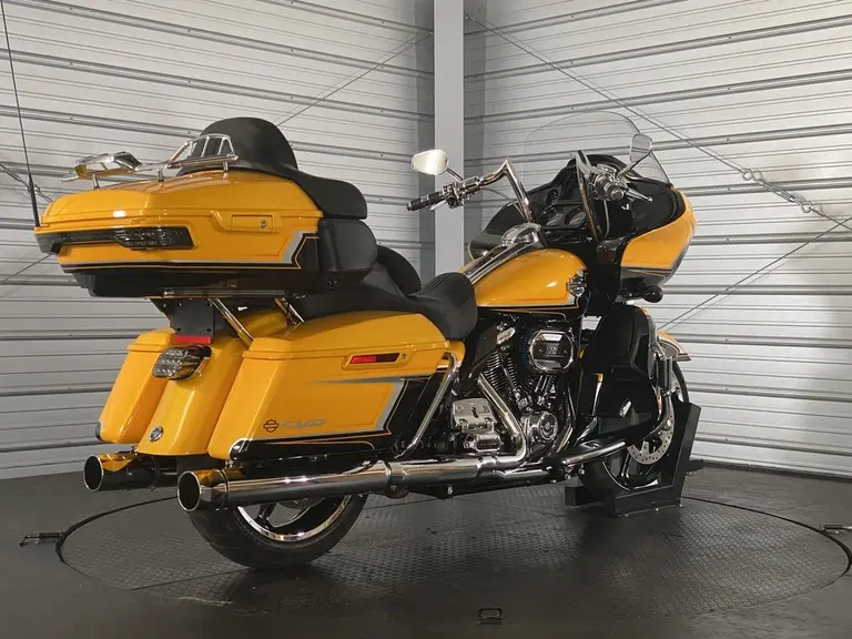 2022 Harley-Davidson CVO Road Glide Limited