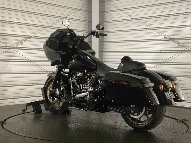 2023 Harley-Davidson Road Glide ST