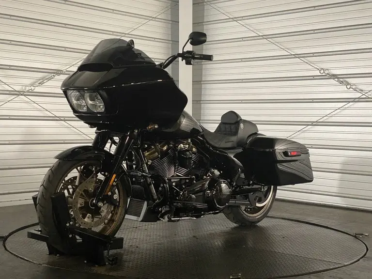 2023 Harley-Davidson Road Glide ST