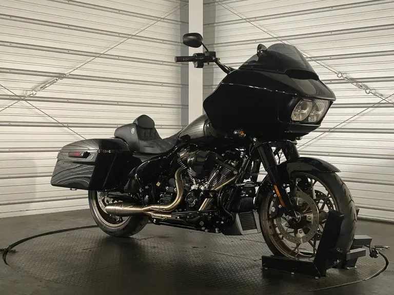 2023 Harley-Davidson Road Glide ST