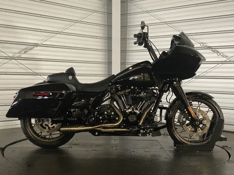 2023 Harley-Davidson Road Glide ST