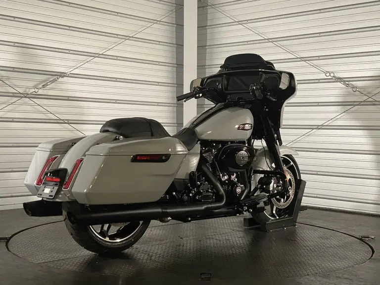 2024 Harley-Davidson Street Glide