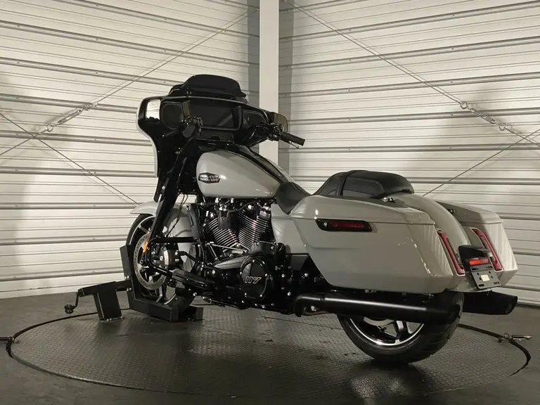 2024 Harley-Davidson Street Glide