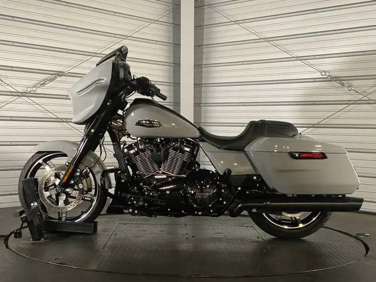 2024 Harley-Davidson Street Glide